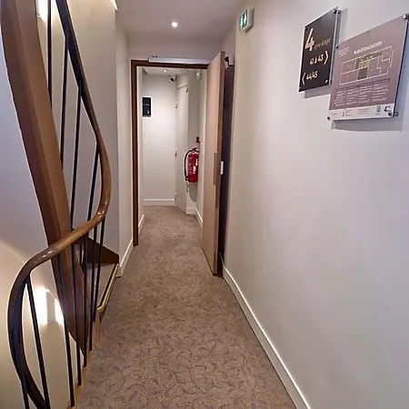 De La Herse D'or Otel 3*