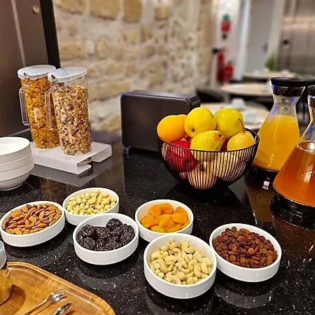 Otel De La Herse D'or 3*
