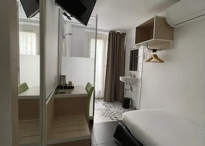 Otel De La Herse D'or 3*