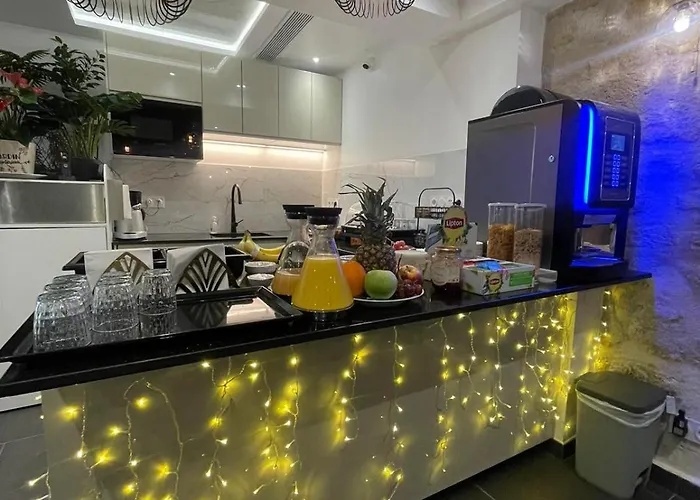 Otel De La Herse D'or 3*