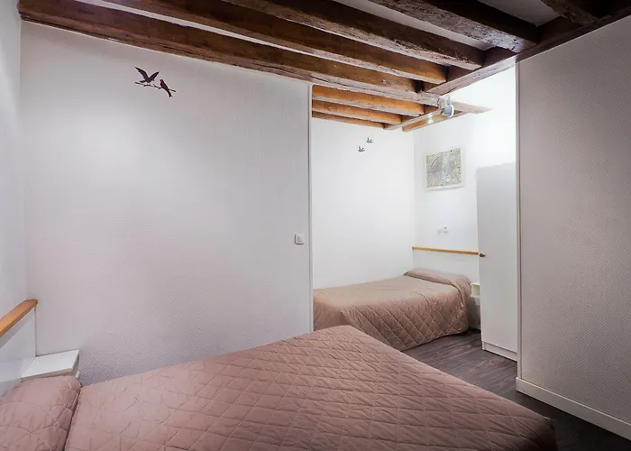 De La Herse D'or Paris