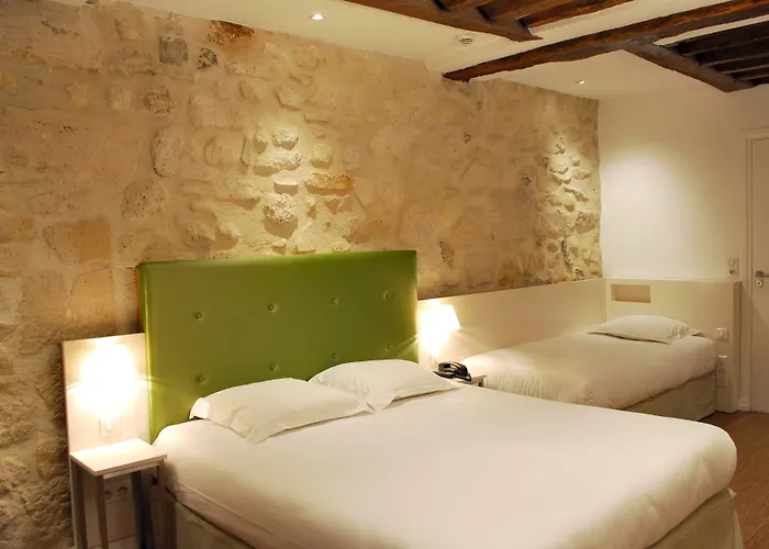 Otel De La Herse D'or 3*