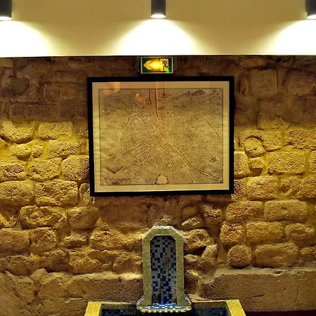 Szálloda De La Herse D'or 3*